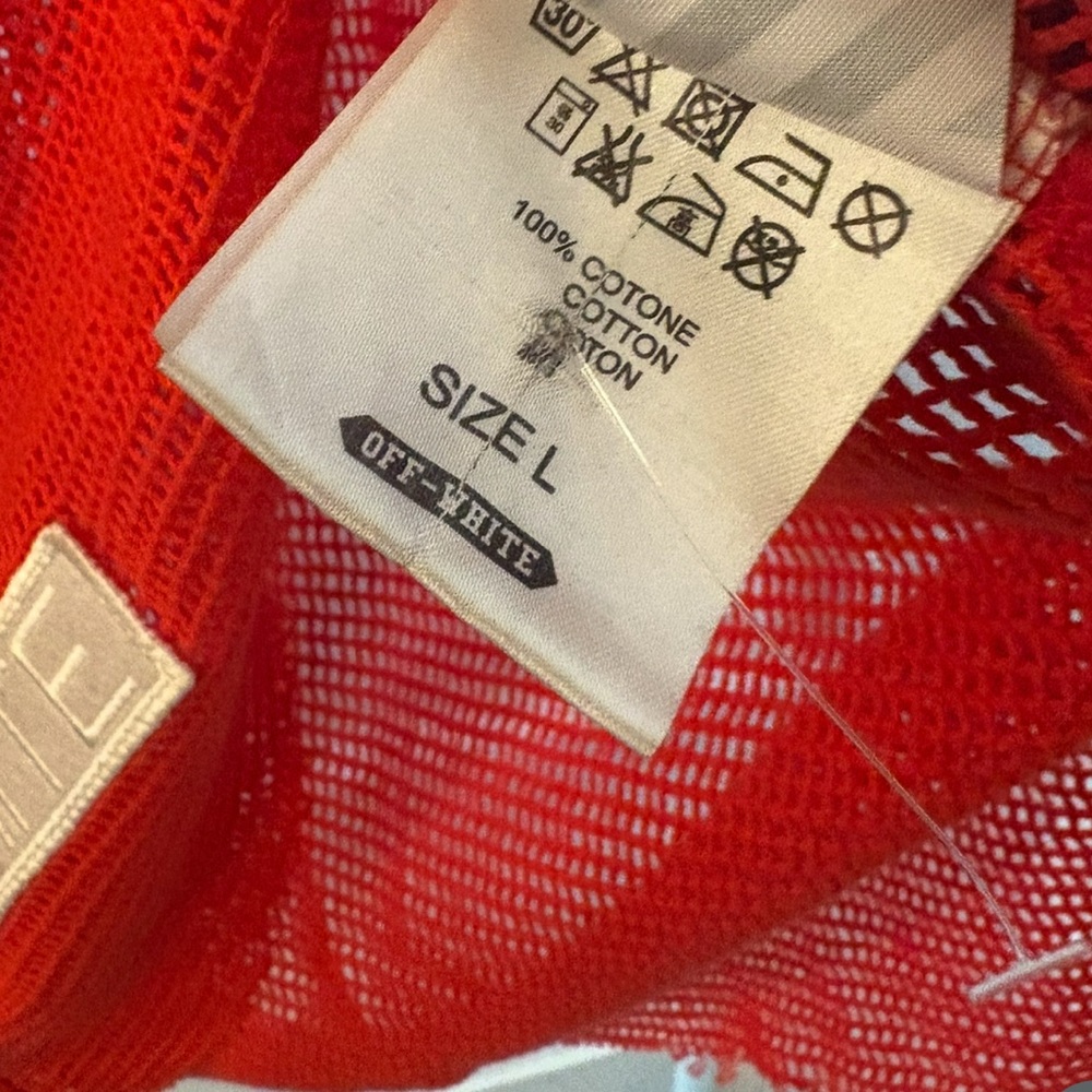 Off-White sleeveless tee - Picture 4 of 4